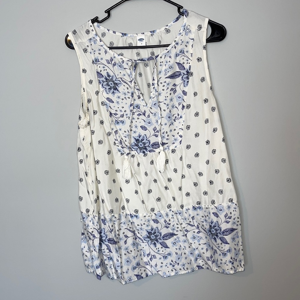 Women’s Old Navy Floral Sleeveless Top